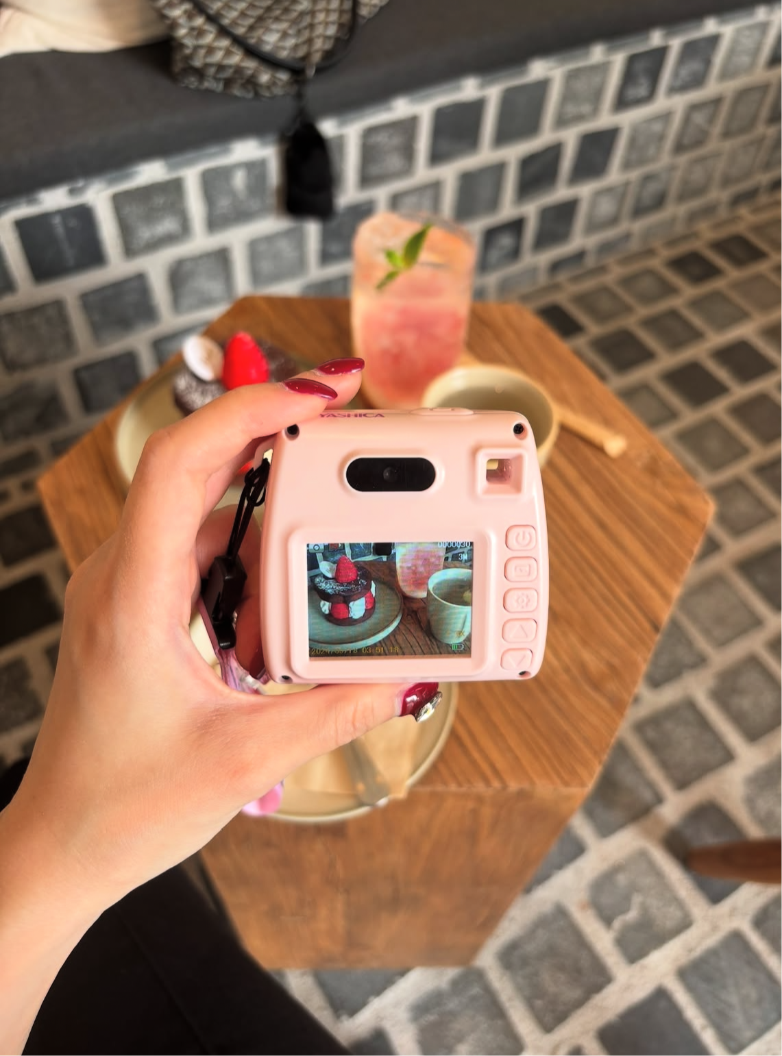 Yashica Hello Kitty Mini Digital Camera - Pink