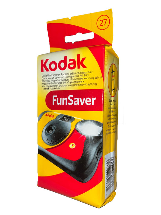  Kodak Fun Flash single use camera with built-in flash. Ideal for indoor/outdoor fun. Loaded with Kodak 800 speed film, 27 exposures.